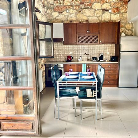Boutique Stone House Pensionat Psakoudia Exteriör bild
